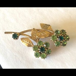 Vintage Green Rhinestone Gold Flower Brooch Pin